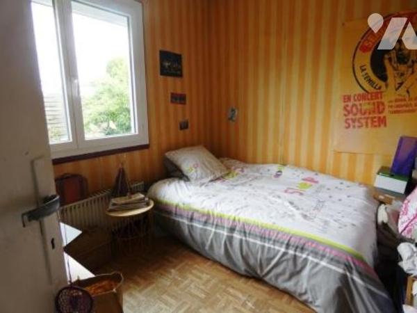 PROXIMITE IMMEDIATE DE L'AIGLE. A SAINT SULPICE SUR RISLE. Pavillon construit en 1973,