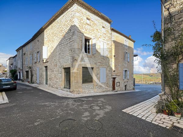 IMMEUBLE EN PIERRES au coeur d'une bastide