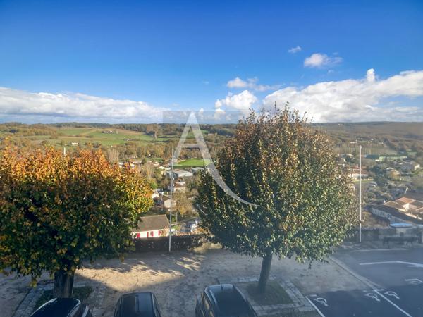 IMMEUBLE EN PIERRES au coeur d'une bastide