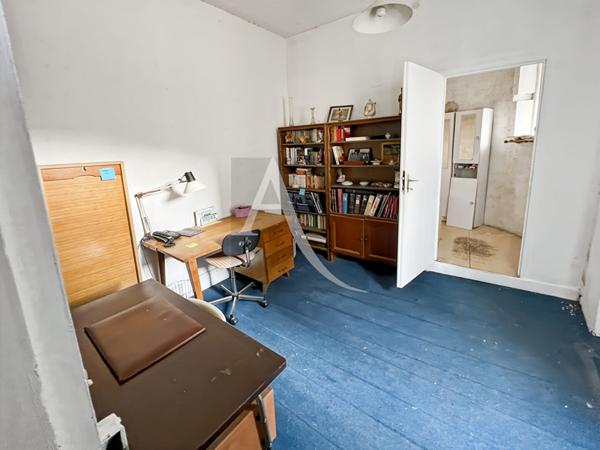 IMMEUBLE EN PIERRES au coeur d'une bastide