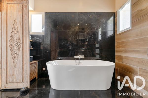 Maison à vendre 6 pièces 182 m² Bandol