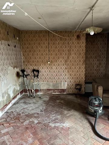 Maison à vendre Montmirail dans la Marne (51),
ENTIEREMENT A RENOVER