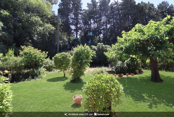 Maison Villeneuve Les Avignon 8 pièce(s) 100 m2