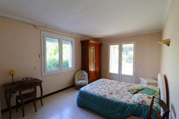 Maison Villeneuve Les Avignon 8 pièce(s) 100 m2