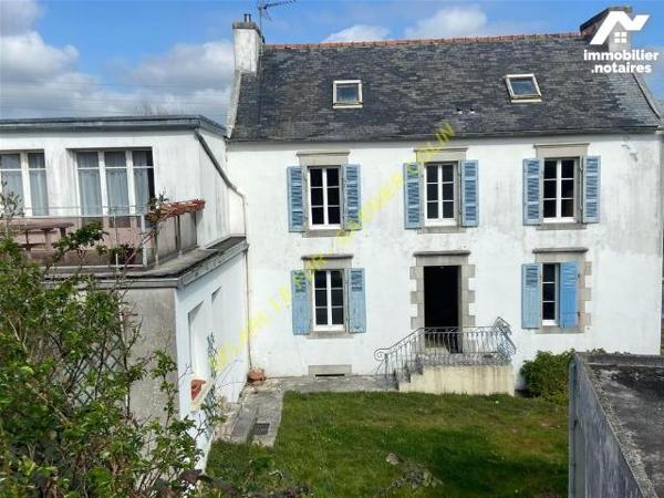 Ensemble maison, appartement et local commerce