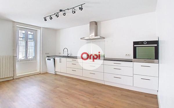 Maison à vendre    6 pièces •  Elven