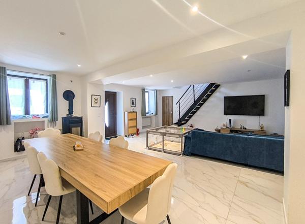 Crézancy (02650) Maison de village 7 pièces