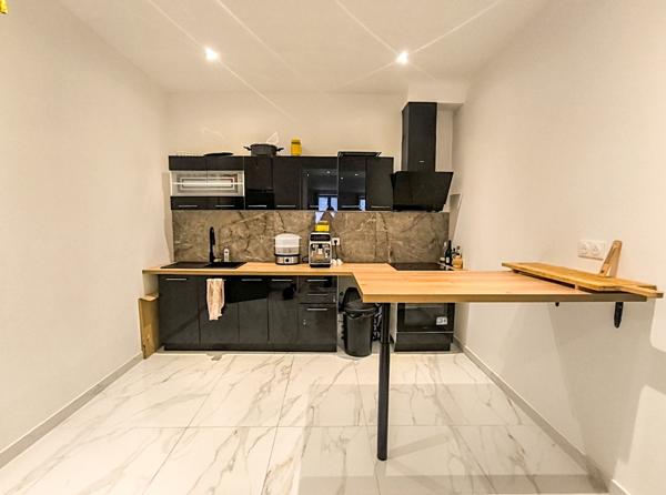 Crézancy (02650) Maison de village 7 pièces