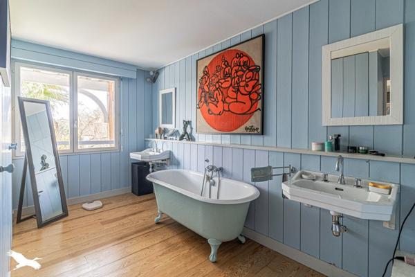 Maison à vendre |                                       Bordeaux |                                        7 pièces  |  190 m²