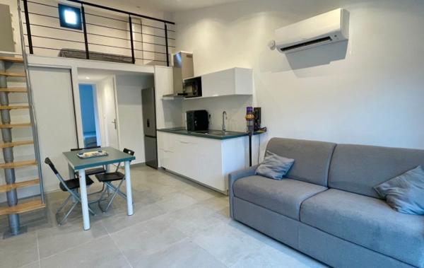 Vente Appartement P2 Mezzanine + Parking privatif rénové(e) Aigues-mortes   