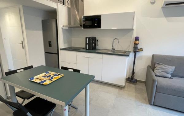 Vente Appartement P2 Mezzanine + Parking privatif rénové(e) Aigues-mortes   