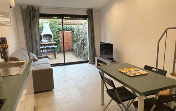 Vente Appartement P2 Mezzanine + Parking privatif rénové(e) Aigues-mortes   