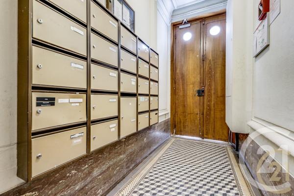 Appartement F2 à vendre  2 pièces - 27,66 m2 PARIS - 75017