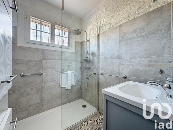 Maison 6 pièces de 152 m² à Vedène (84270)