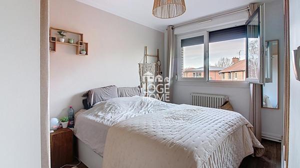 Tourcoing bordure de mouvaux, maison des années 60 avec 3 chs, jardin, garage et place de parking privative!