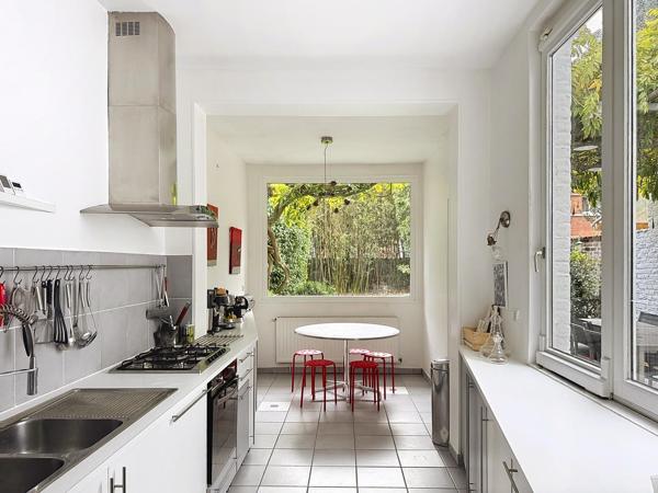 Lille Saint Maurice , très belle Maison bourgeoise de 207 m², 6 chambres, SDB, SDD, jardin sud Lille Lille Saint Maurice , très belle Maison bourgeoise de 207 m², 6 chambres, SDB, SDD, jardin sud Lille