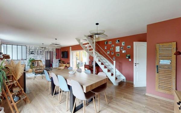 Maison à vendre    5 pièces • 139 m2 Fieffes-Montrelet