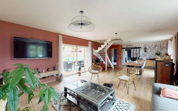 Maison à vendre    5 pièces • 139 m2 Fieffes-Montrelet