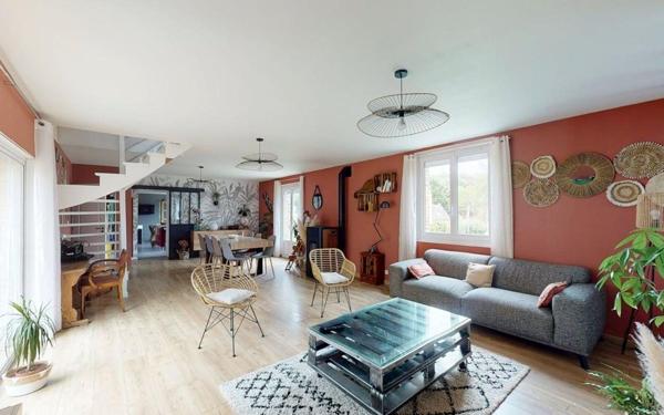 Maison à vendre    5 pièces • 139 m2 Fieffes-Montrelet