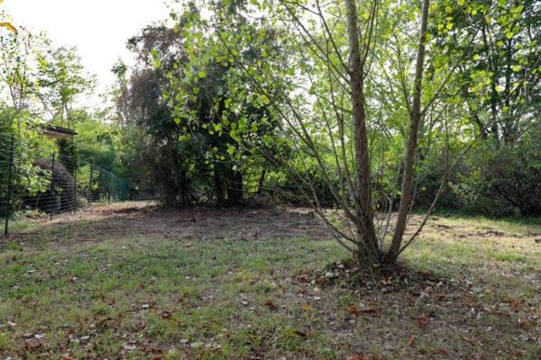Très beau terrain plat à viabiliser 541m2