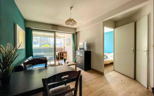 Appartement à vendre    2 pièces • 30 m2 Sète