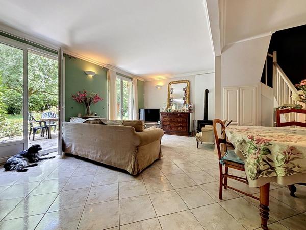 Maison familiale, 4 chambres, garage, grand jardin