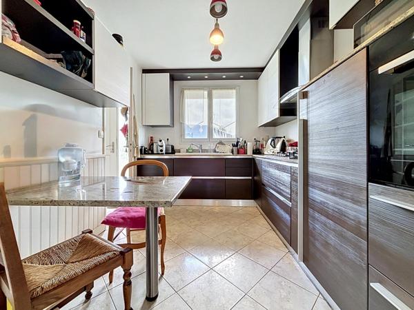 Maison familiale, 4 chambres, garage, grand jardin