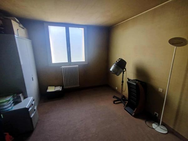 Fonds de commerce – Salon de coiffure – Emplacement n°1 – Saint-Nazaire