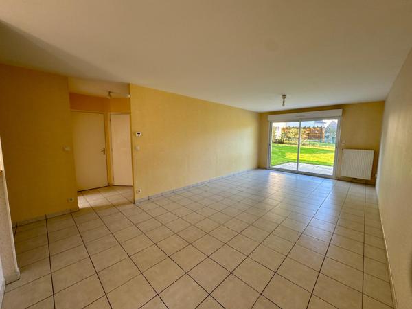 Laval - Pavillon de plain-pied intégral 2 chambres avec jardin