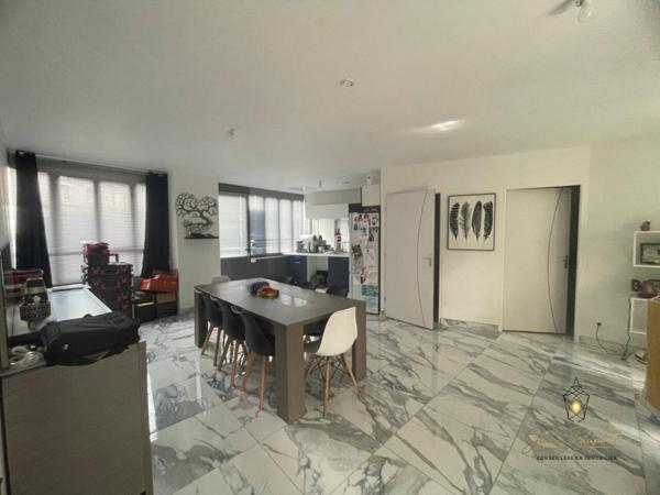 Immeuble à vendre 50 pièces de 1 454 m²