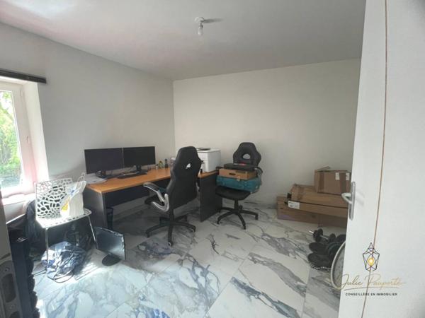 Immeuble à vendre 50 pièces de 1 454 m²