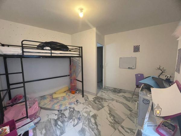 Immeuble à vendre 50 pièces de 1 454 m²