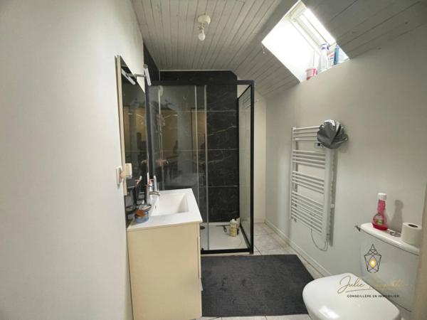 Immeuble à vendre 50 pièces de 1 454 m²