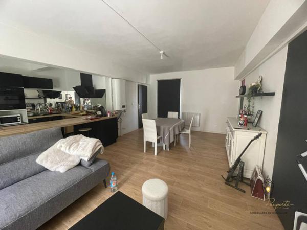 Immeuble à vendre 50 pièces de 1 454 m²