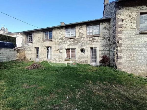Charmante maison de village à Chalais, 190 m², 6 pièces