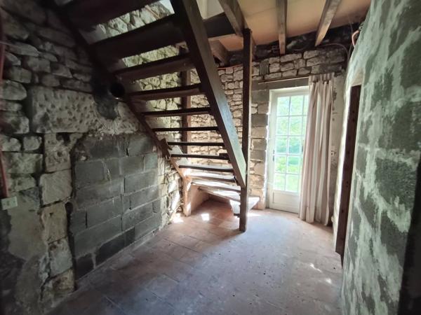 Charmante maison de village à Chalais, 190 m², 6 pièces