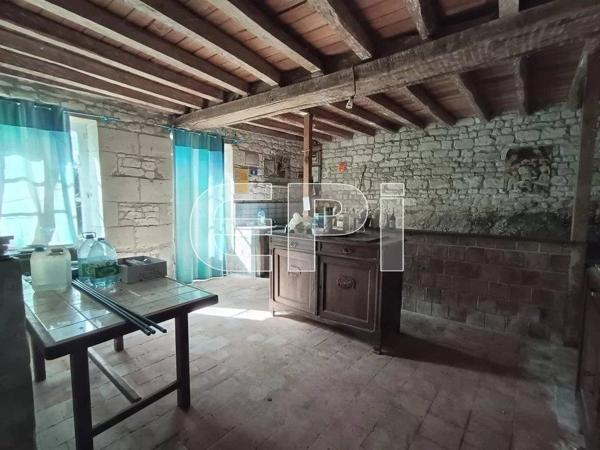 Charmante maison de village à Chalais, 190 m², 6 pièces