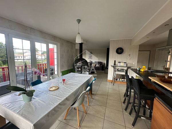 Maison Urcuit 7 pièce(s) 208 m2