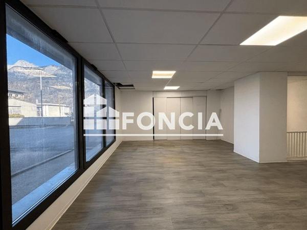 À vendre Local commercial 245 m² - Sallanches 74700