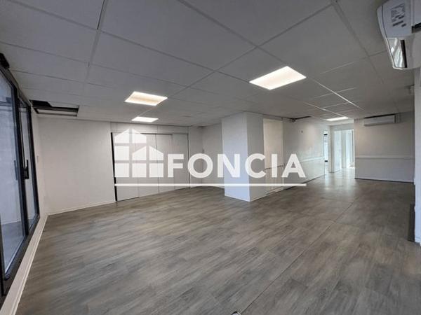 À vendre Local commercial 245 m² - Sallanches 74700