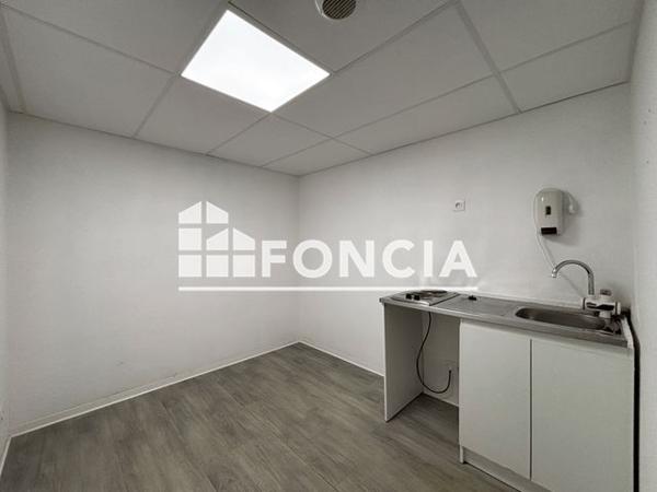 À vendre Local commercial 245 m² - Sallanches 74700