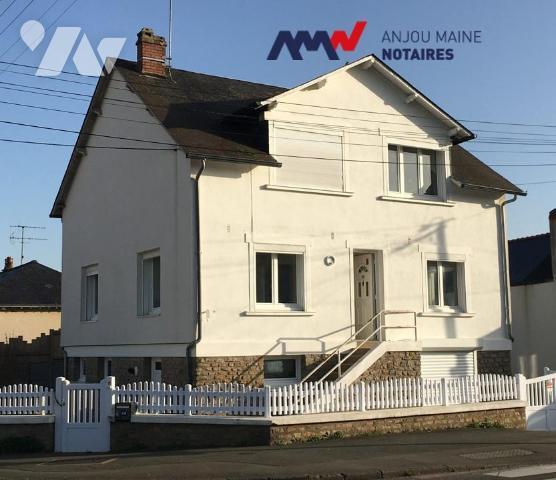 SABLE SUR SARTHE MAISON DE VILLE 4ch garage jardin Réf CC2166