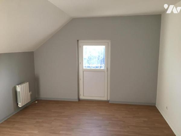 SABLE SUR SARTHE MAISON DE VILLE 4ch garage jardin Réf CC2166