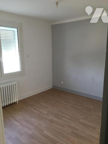 SABLE SUR SARTHE MAISON DE VILLE 4ch garage jardin Réf CC2166