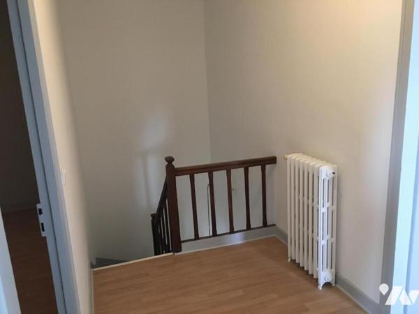 SABLE SUR SARTHE MAISON DE VILLE 4ch garage jardin Réf CC2166