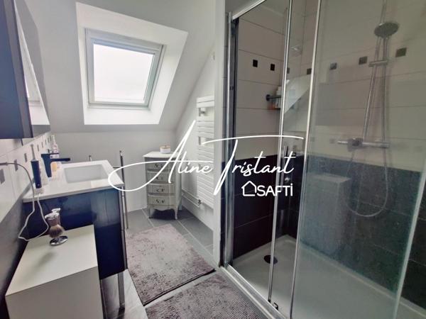 Maison de ville en pierre - 3 chambres et 1 bureau - cour extérieure et Garage