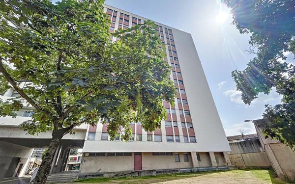 Appartement à vendre    3 pièces • 75,52 m2 Montluçon