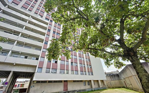 Appartement à vendre    3 pièces • 75,52 m2 Montluçon