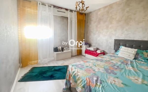 Appartement à vendre    3 pièces • 75,52 m2 Montluçon