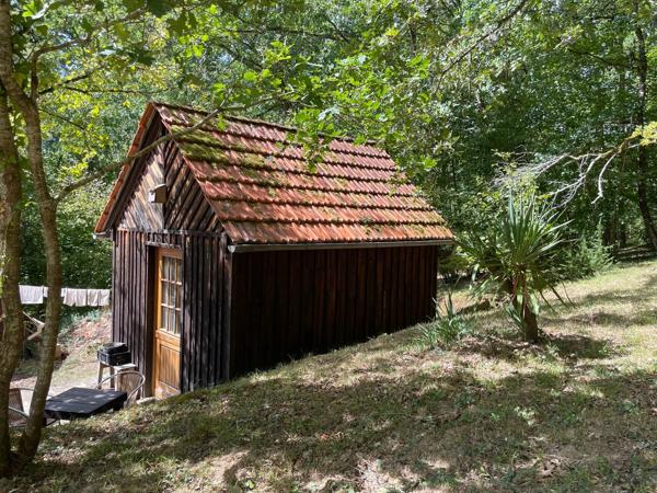 Superbe maison de 3 chambres dans les bois